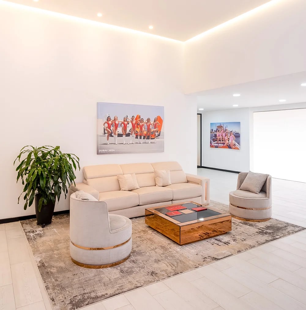 Sala de estar en una sede de Models 1A